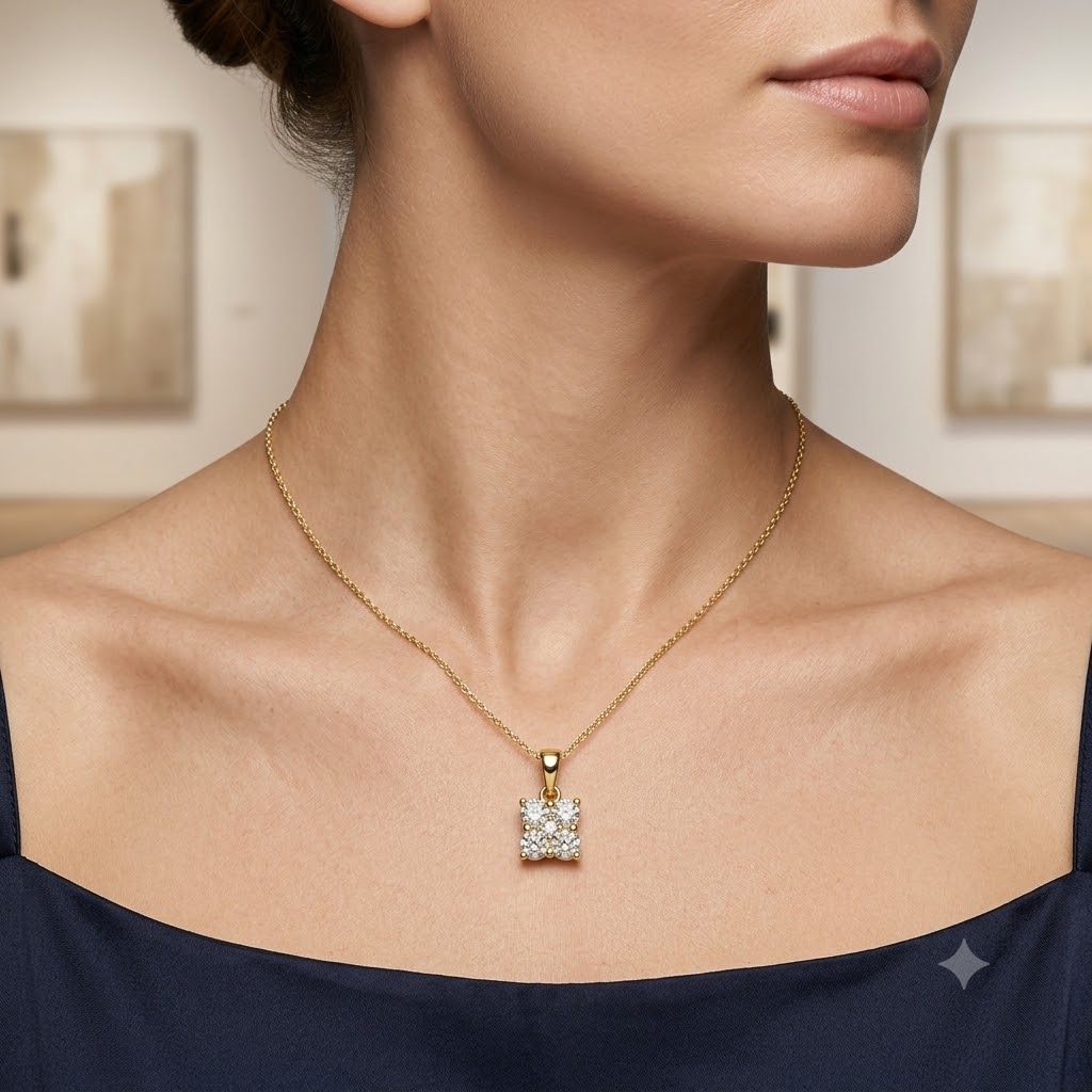 Carat Street Amora worn by a model